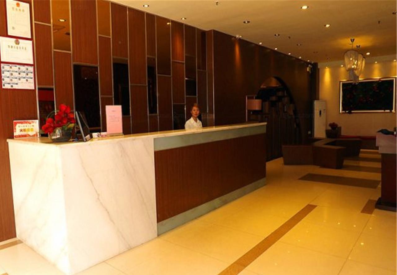 V8 Hotel Xilang Subway Branch Cantón Exterior foto